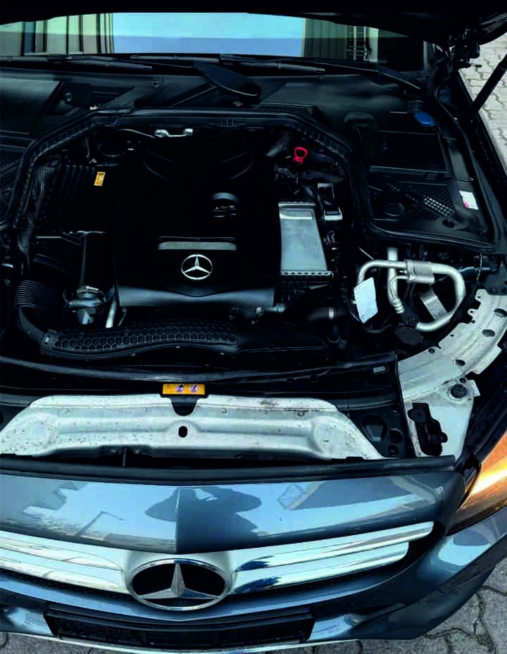 Mercedes-Benz C 180, снимка 8 - Автомобили и джипове - 54347622