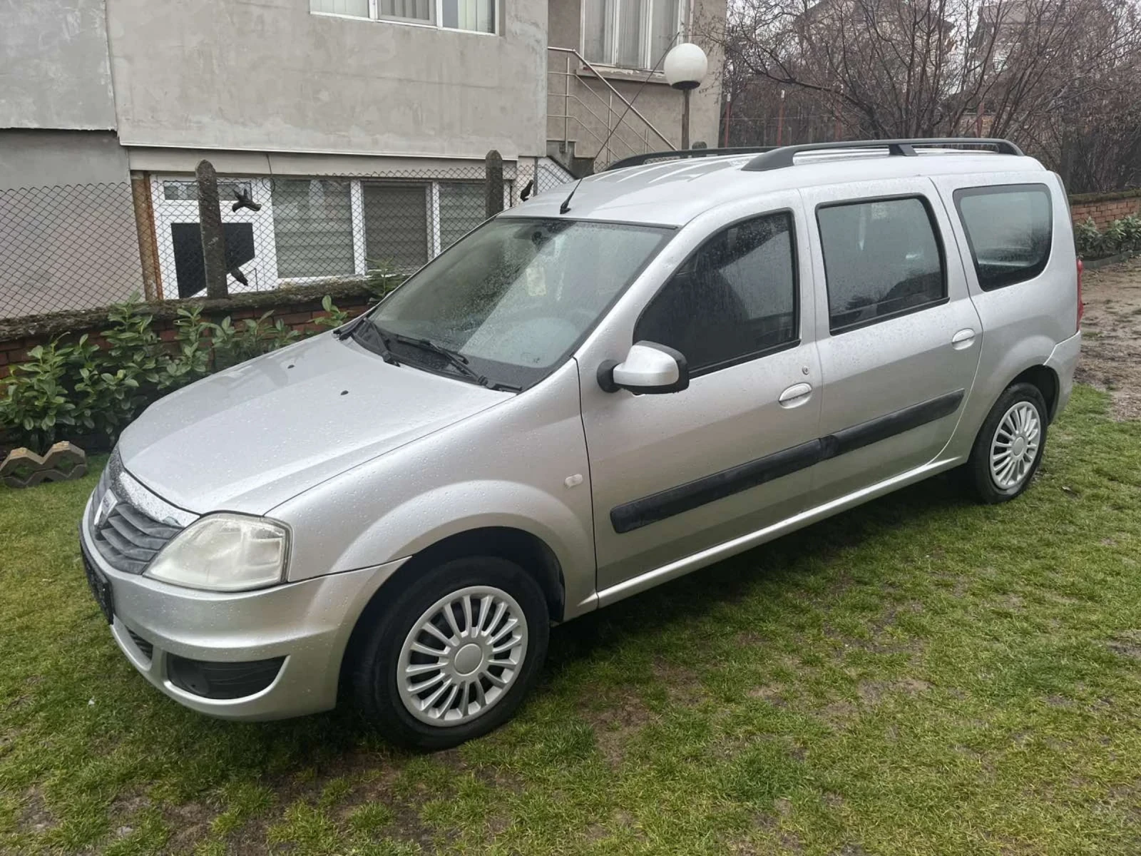 Dacia Logan 1.6-Бензин Газ, снимка 1
