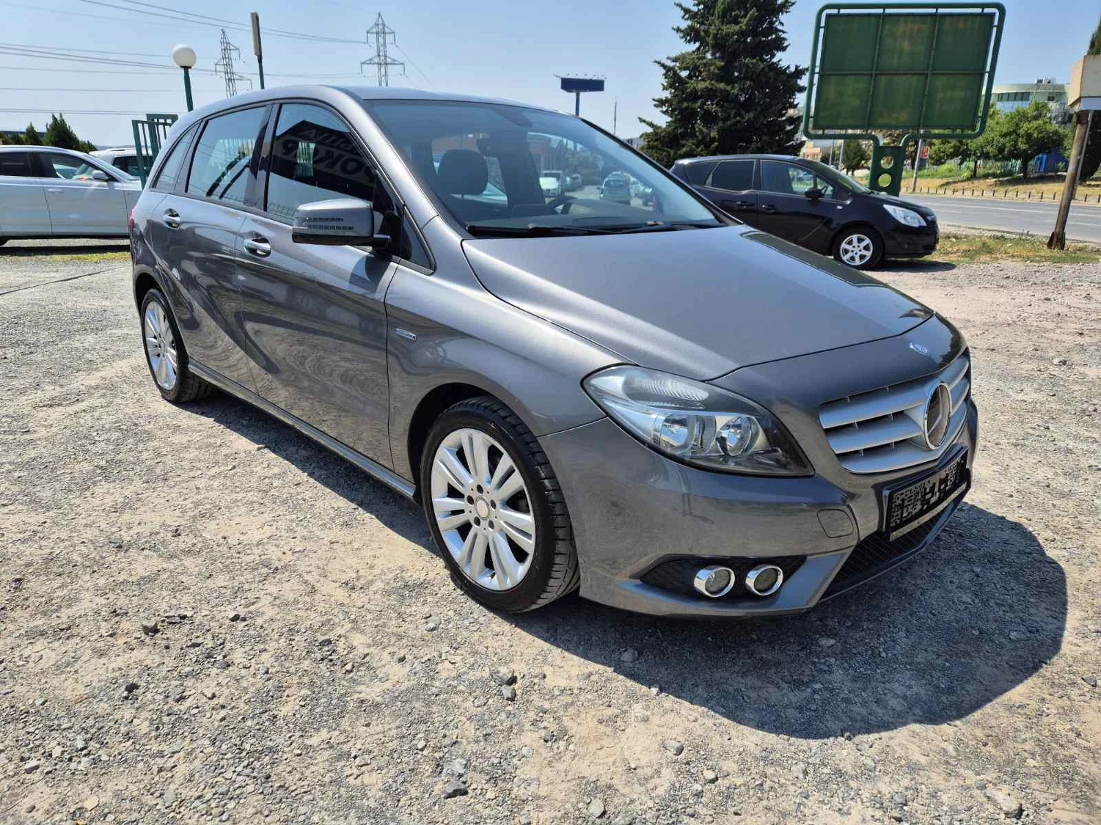 Mercedes-Benz B 180 1.6i 122кс - изображение 7