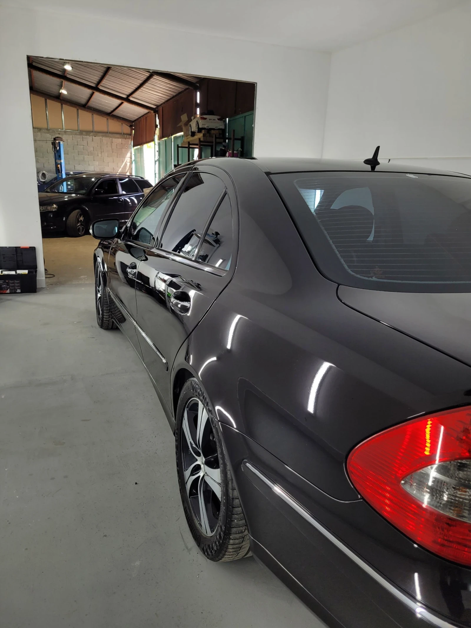 Mercedes-Benz E 280  - изображение 8