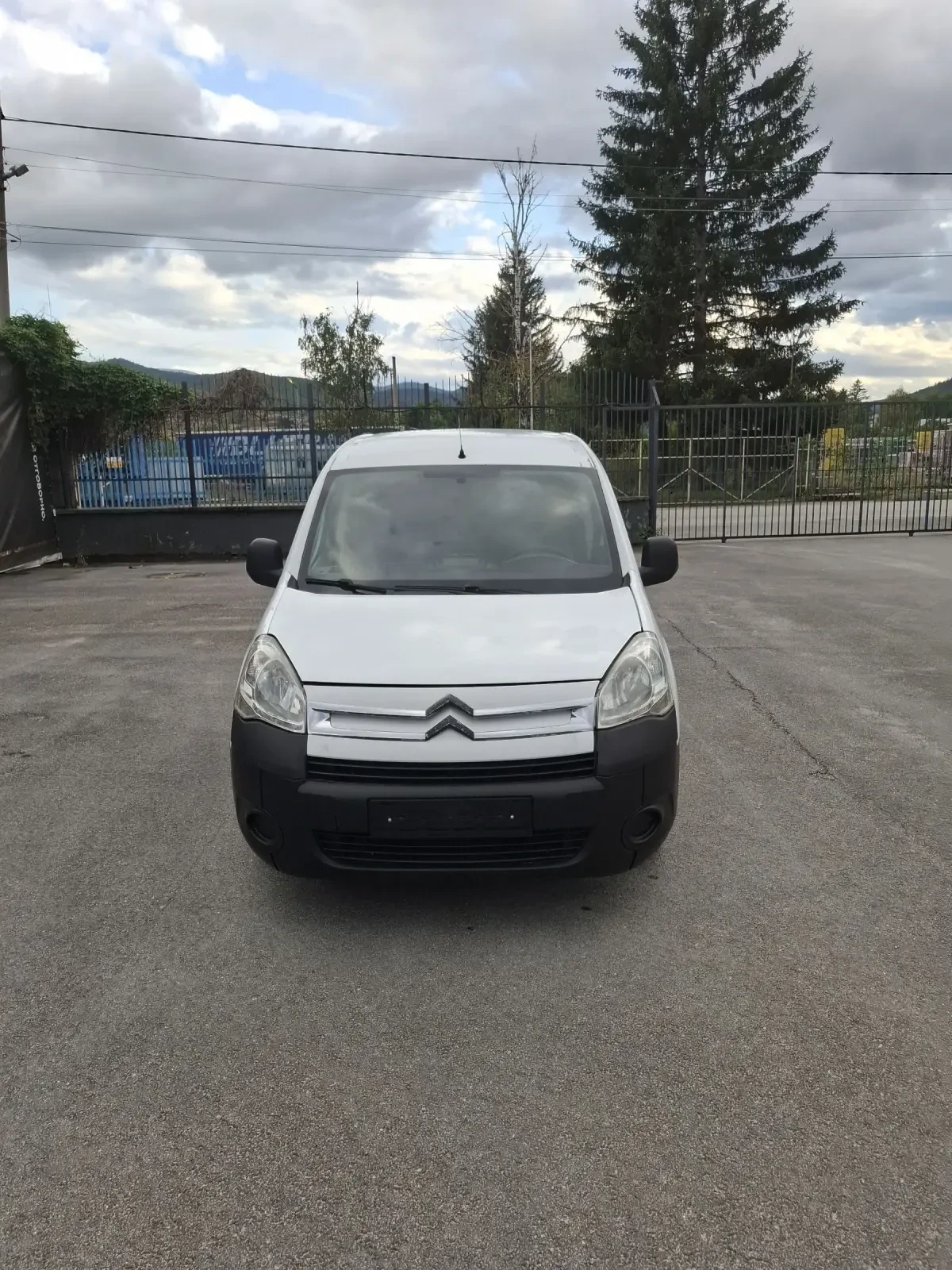 Citroen Berlingo 1.6HDI 90к.с - изображение 3