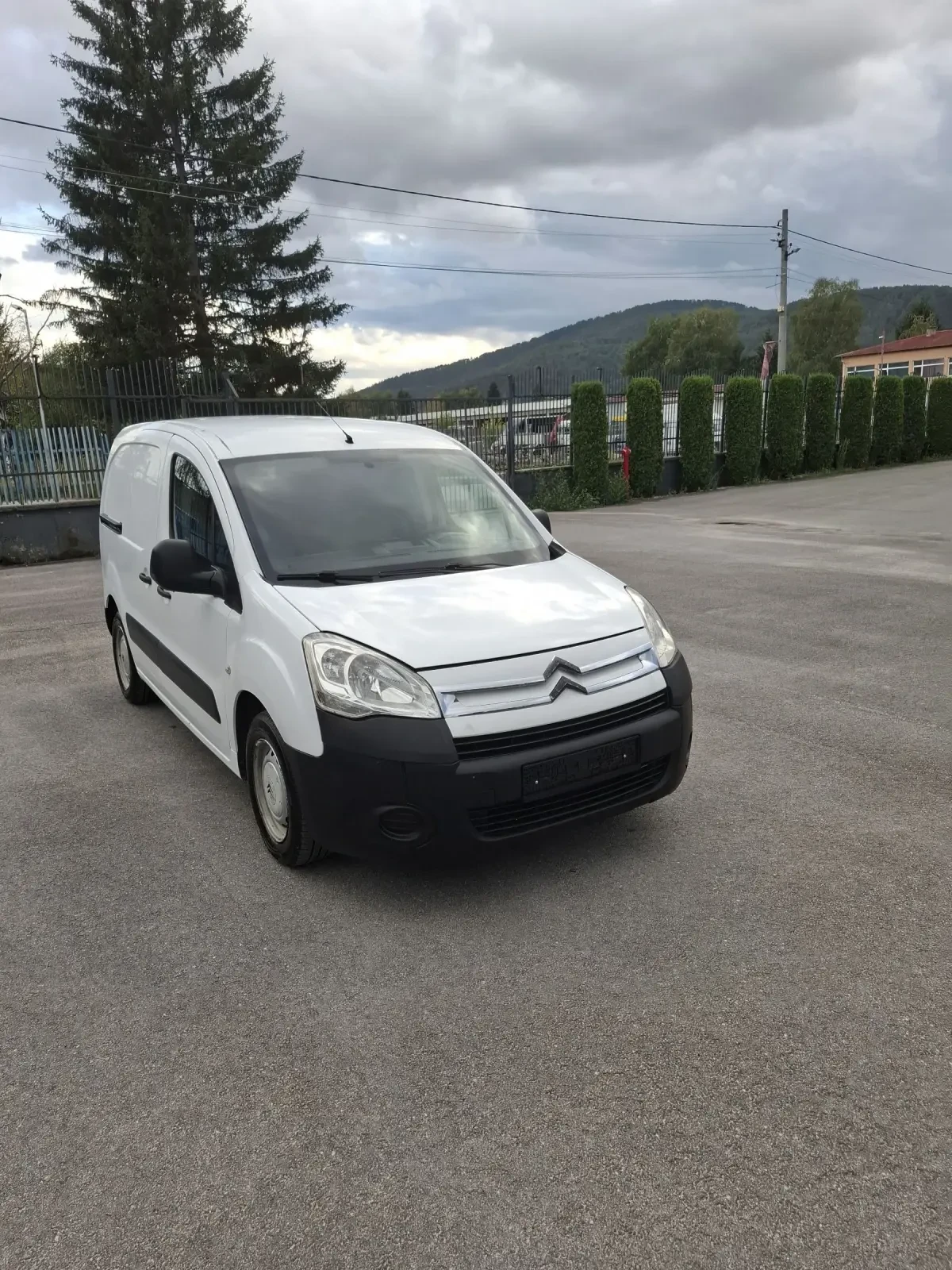 Citroen Berlingo 1.6HDI 90к.с - изображение 2