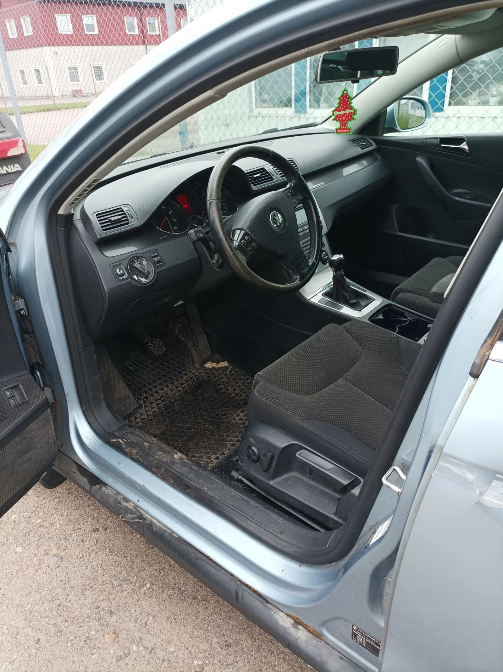 VW Passat 2.0FSI - изображение 3