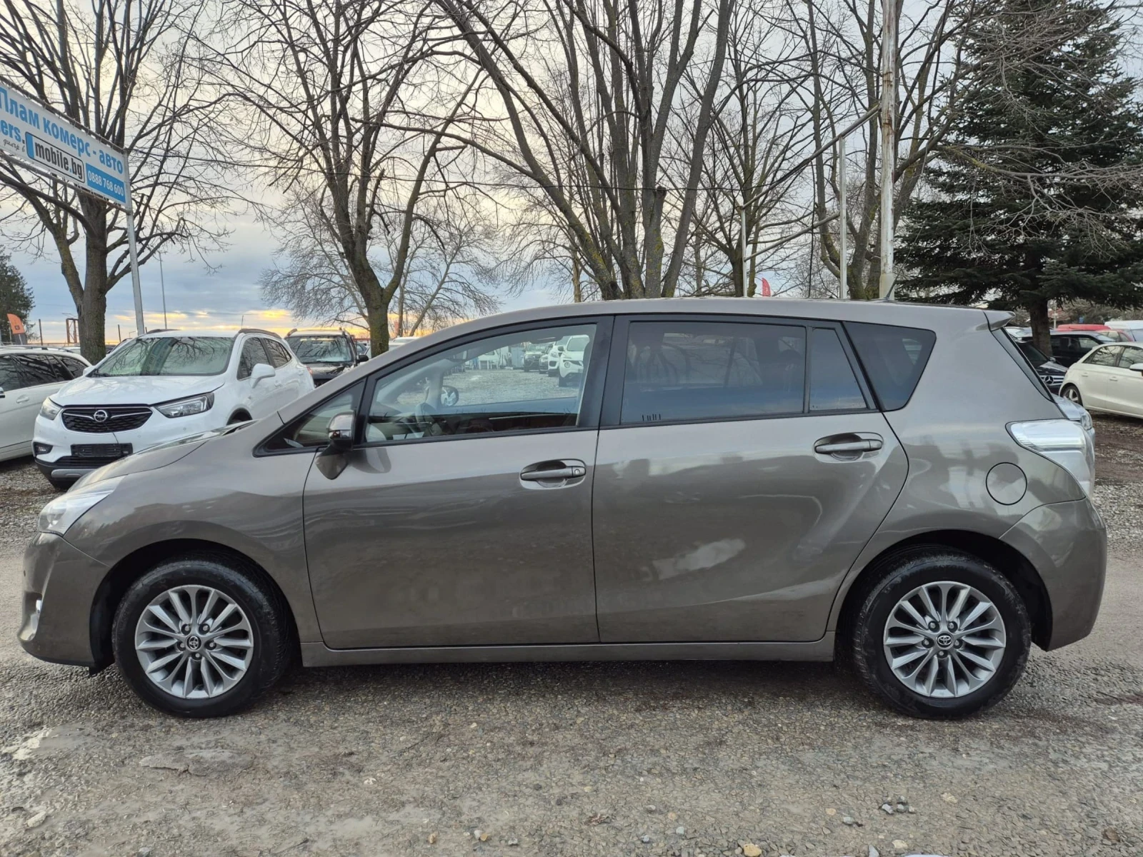 Toyota Verso 1.6i+ Navi+ kamera - изображение 5