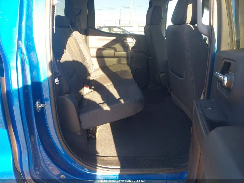 Chevrolet Silverado 1500 4WD SHORT BED * CARFAX*  - изображение 8