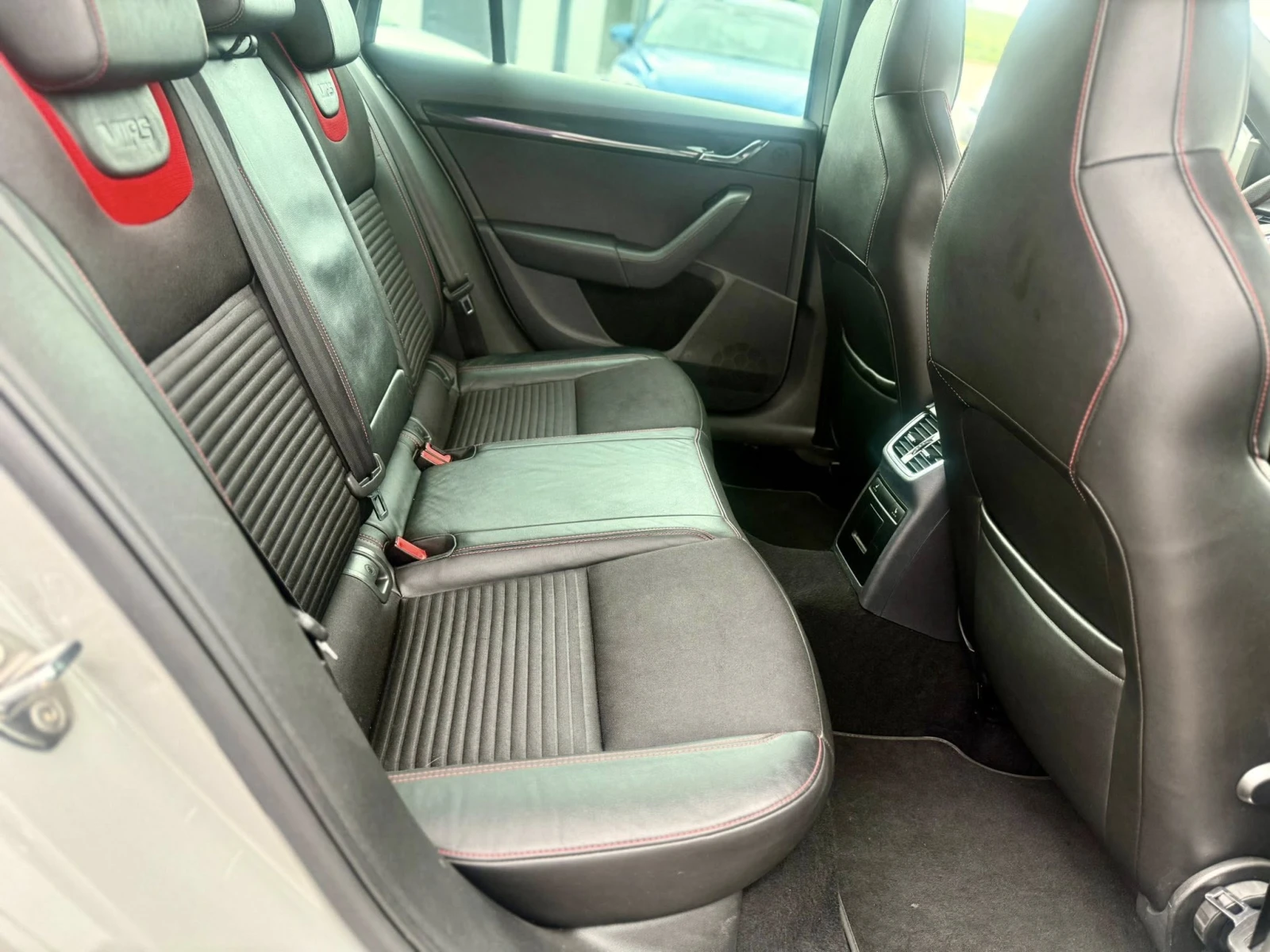 Skoda Octavia 2.0 VRS AВТОМАТИК, снимка 15 - Автомобили и джипове - 54006280