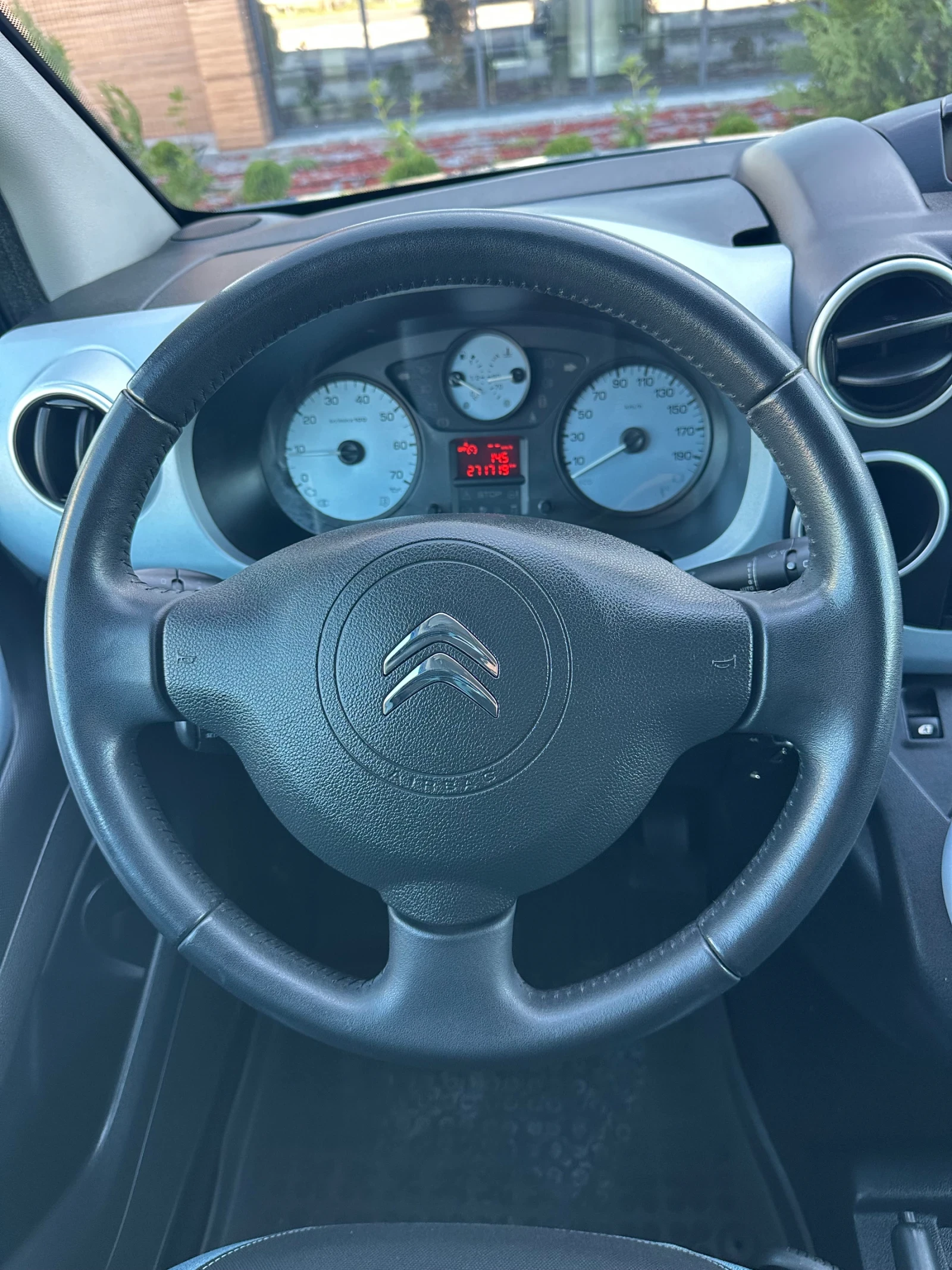 Citroen Berlingo 1.6HDi/92Кс/MULTiSPACE/FACELiFT/LED/ГЕРМАНИЯ, снимка 6 - Автомобили и джипове - 54154082