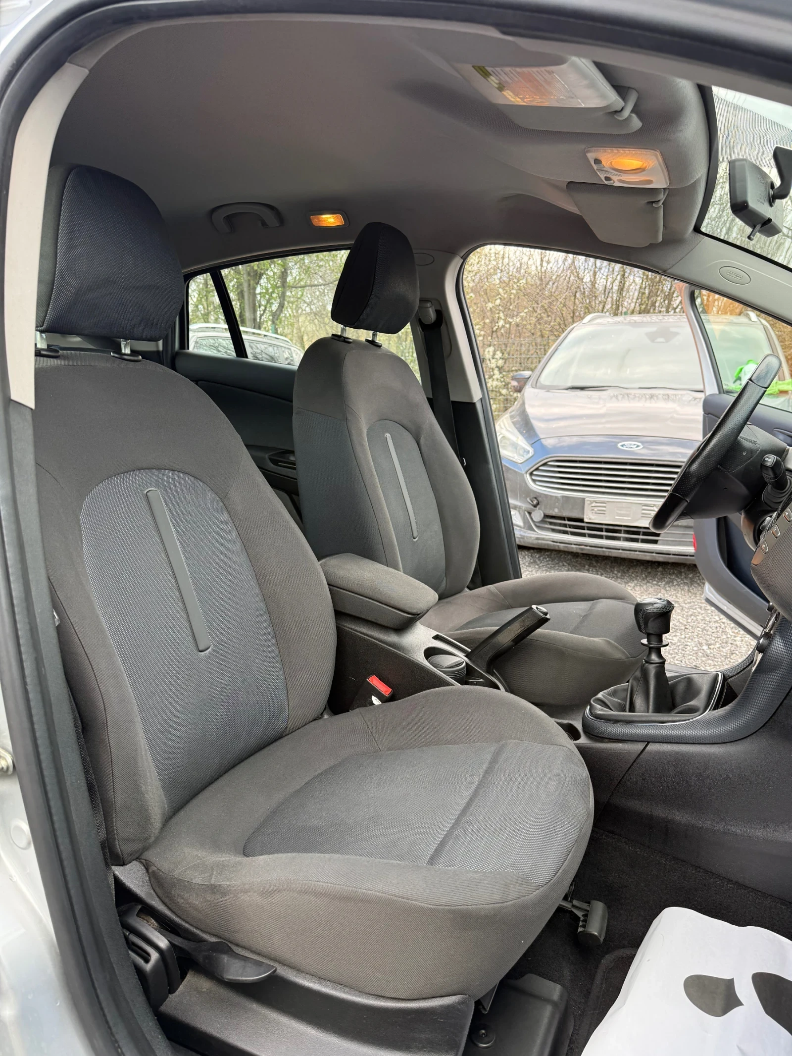 Fiat Bravo 1.4i 90hp Климатроник Само130к км! , снимка 9 - Автомобили и джипове - 54190090