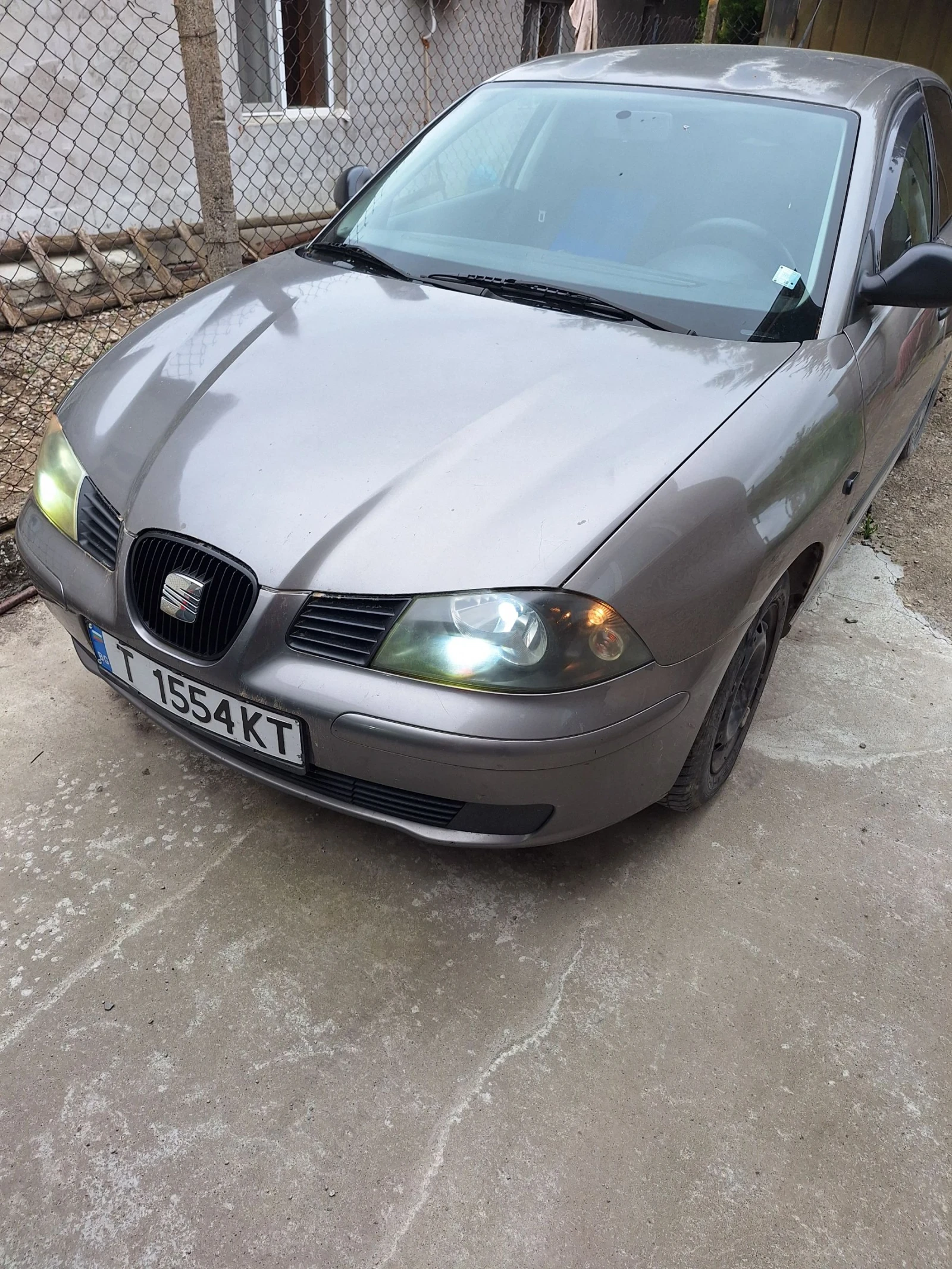 Seat Cordoba, снимка 3 - Автомобили и джипове - 54482175