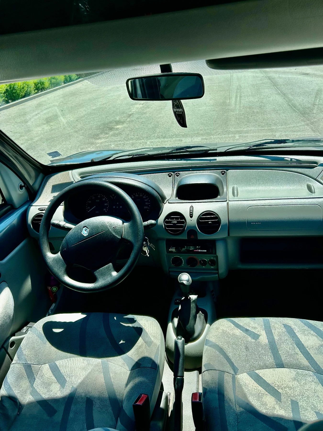 Renault Kangoo 1.6, снимка 5 - Автомобили и джипове - 54679410