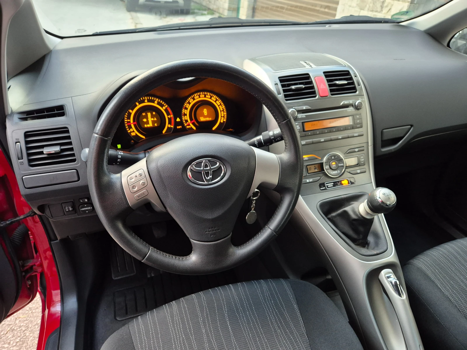 Toyota Auris 1.33ivvt-6speed-верига-нов- japan, снимка 14 - Автомобили и джипове - 55167293