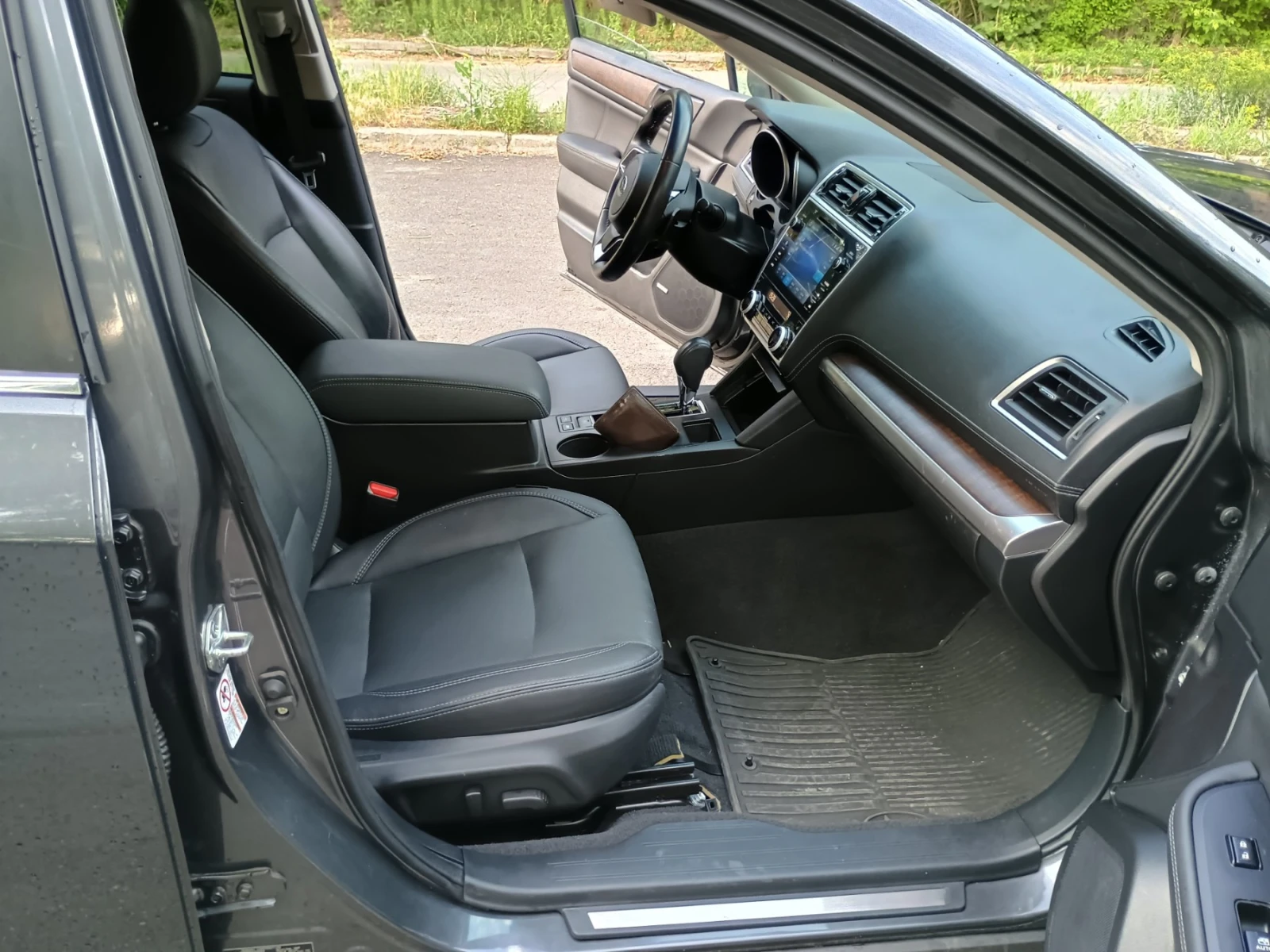 Subaru Outback 3.6R, снимка 2 - Автомобили и джипове - 55216556