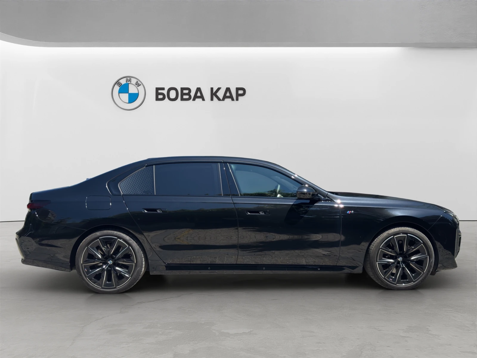 BMW 740 xDrive Sedan, снимка 3 - Автомобили и джипове - 55573513