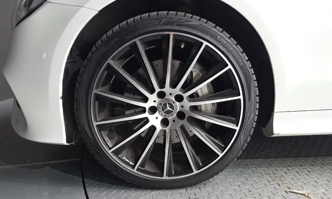 Mercedes-Benz E 450 4� / 360 / PANO / HUD / DISTR / BURM / ���������  | Mobile.bg � ����������� 5