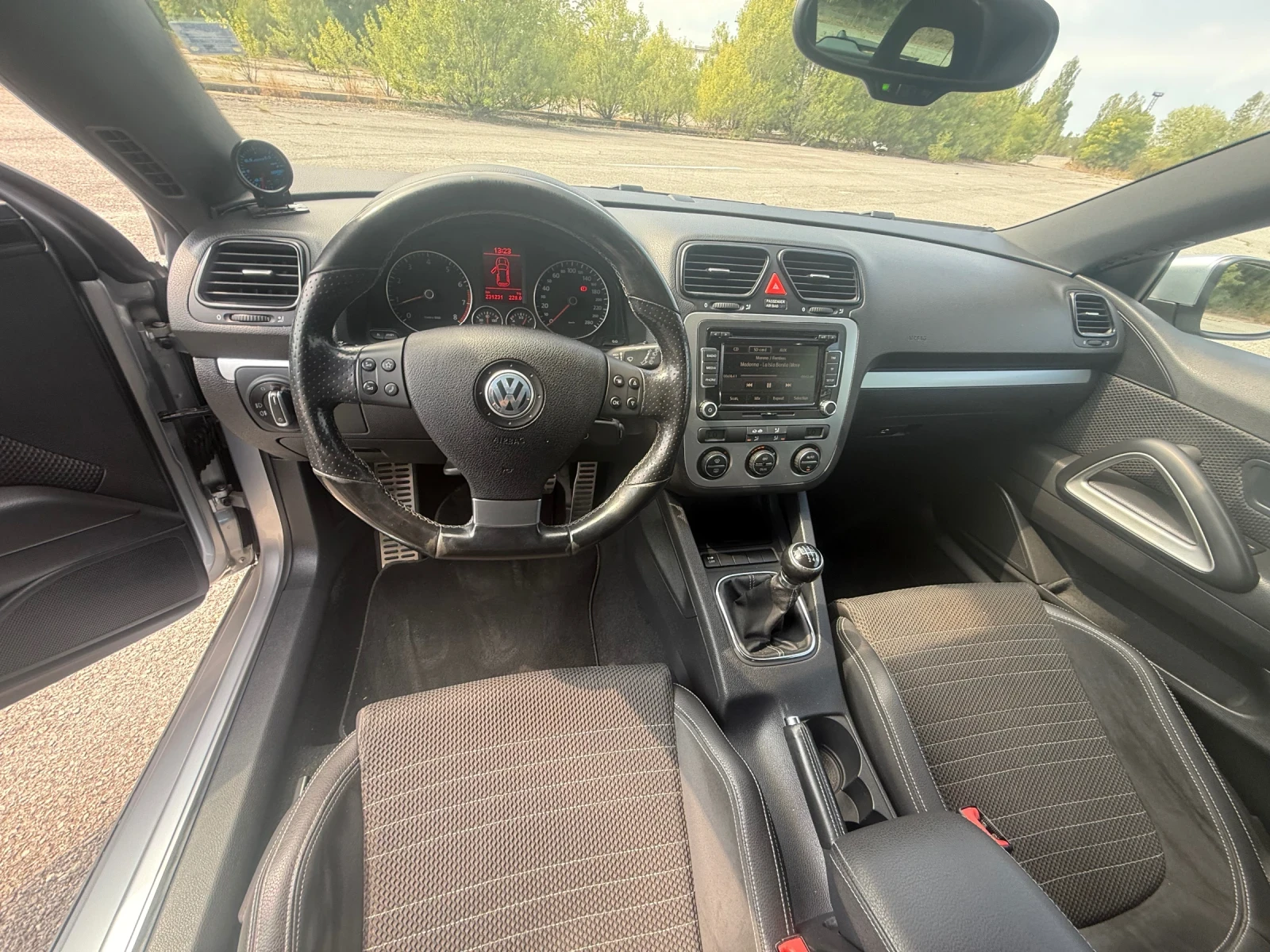 VW Scirocco 2.0TSI, снимка 12 - Автомобили и джипове - 55989496