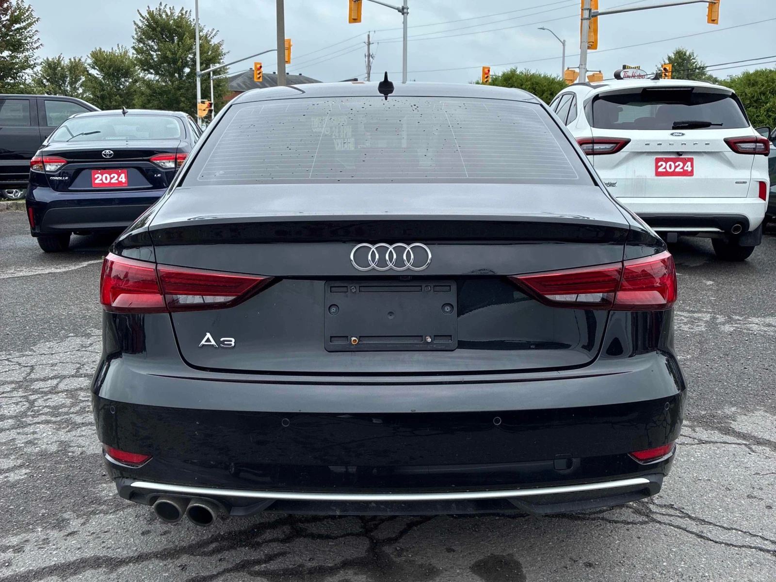 Audi A3 * Komfort * CARFAX * БЕЗ ПЪРВОНАЧАЛНА ВНОСКА, снимка 4 - Автомобили и джипове - 56056574