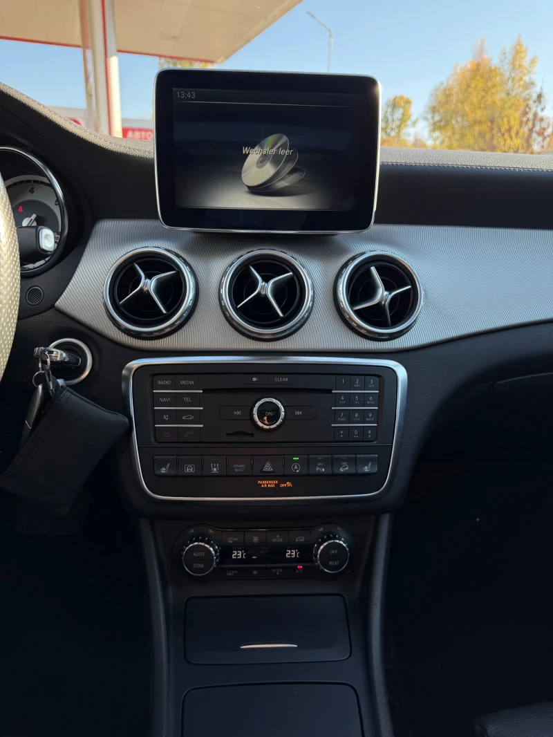 Mercedes-Benz GLA 220 4Matic, снимка 15 - Автомобили и джипове - 47959736