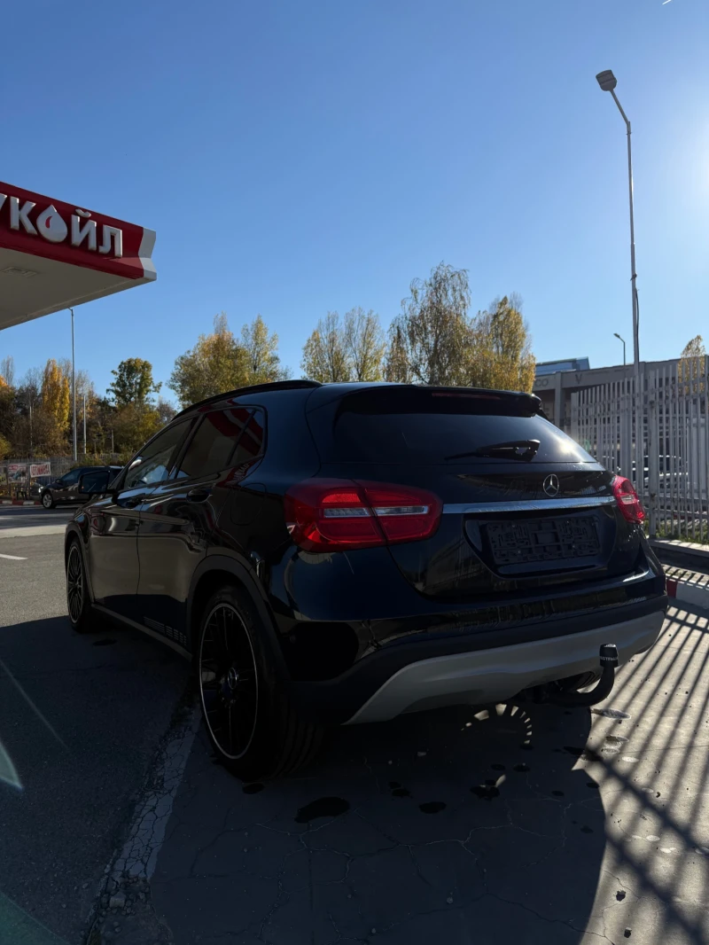 Mercedes-Benz GLA 220 4Matic, снимка 7 - Автомобили и джипове - 49468080