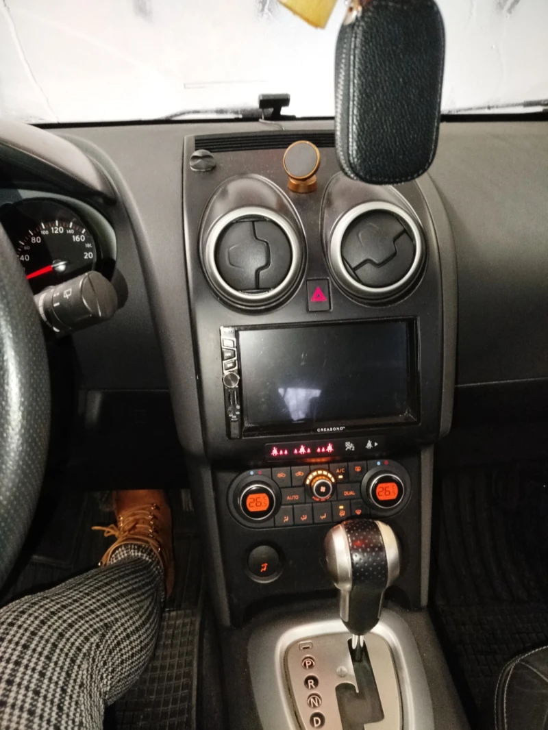 Nissan Qashqai, снимка 7 - Автомобили и джипове - 48549877