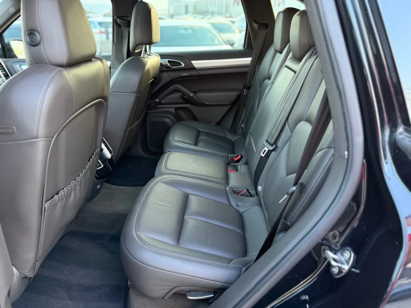 Porsche Cayenne 3.6i* 2017г* 94.000КМ* FULL MAX* Топ Състояние* , снимка 14 - Автомобили и джипове - 52345865