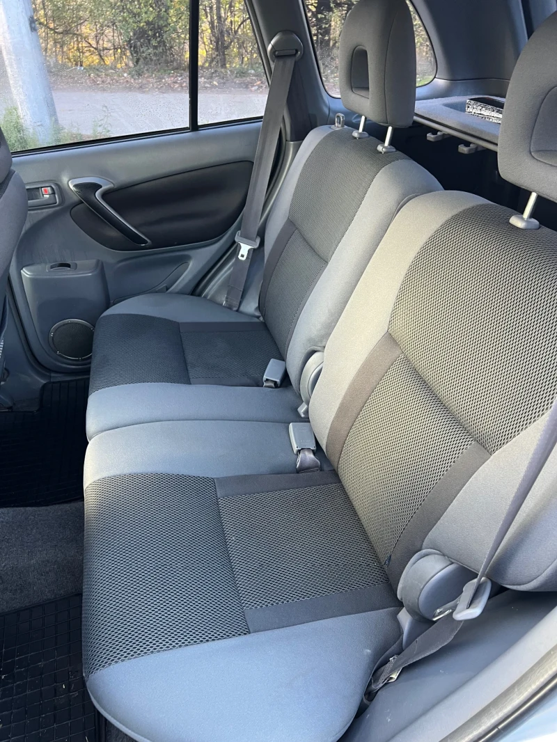 Toyota Rav4 D4D, снимка 5 - Автомобили и джипове - 52440078