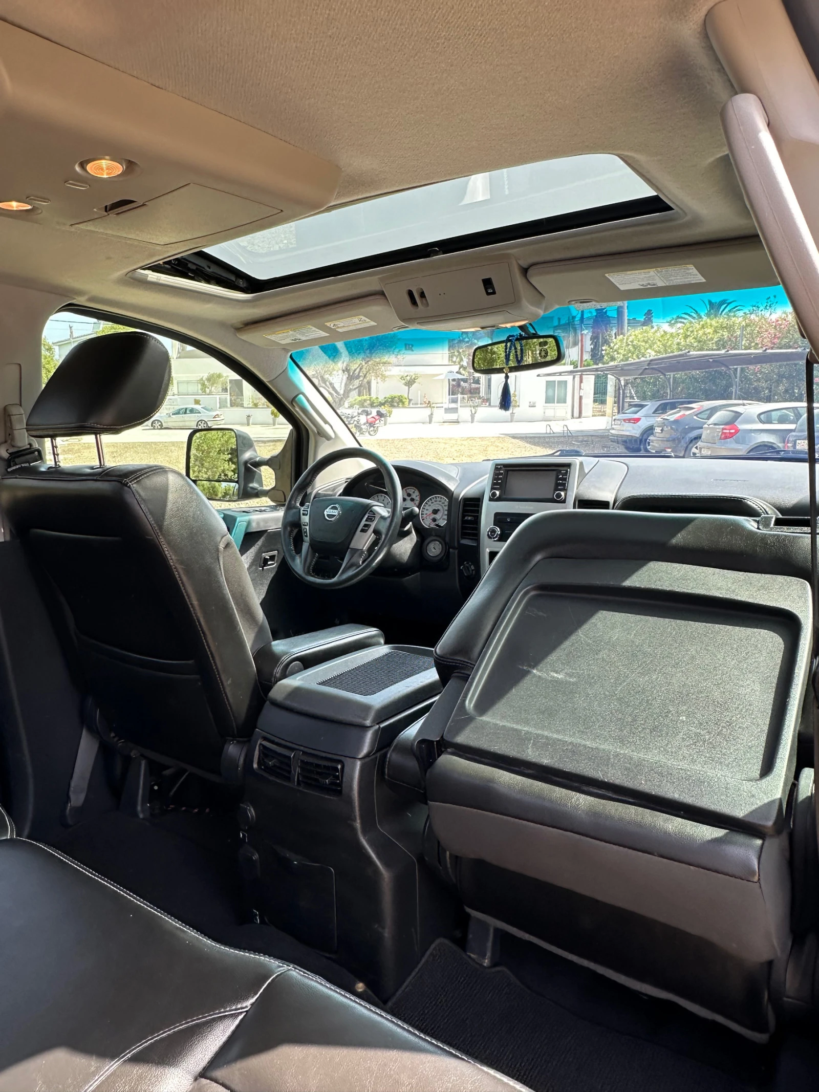 Nissan Titan crew cab Pro-4x 5.6 V8 LPG  | Mobile.bg — изображение 12