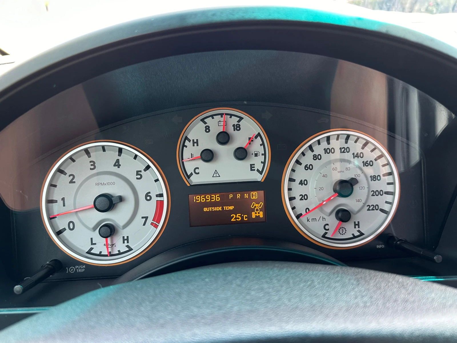 Nissan Titan crew cab Pro-4x 5.6 V8 LPG  | Mobile.bg — изображение 11