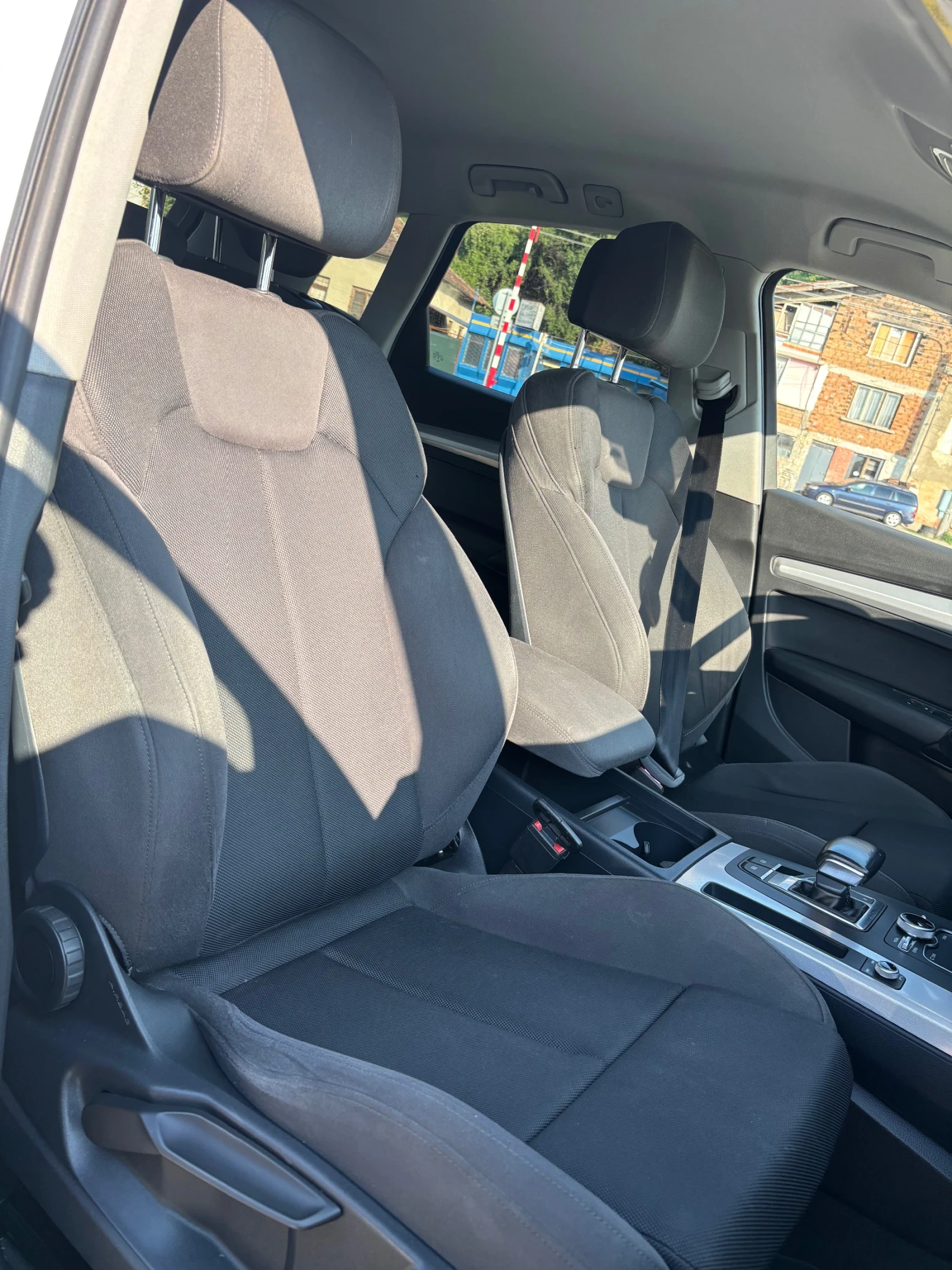 Audi Q5 2.0TDI Quattro, снимка 11 - Автомобили и джипове - 53818576