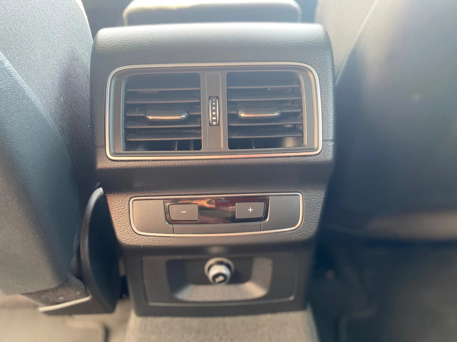 Audi Q5 2.0TDI Quattro, снимка 13 - Автомобили и джипове - 53818576