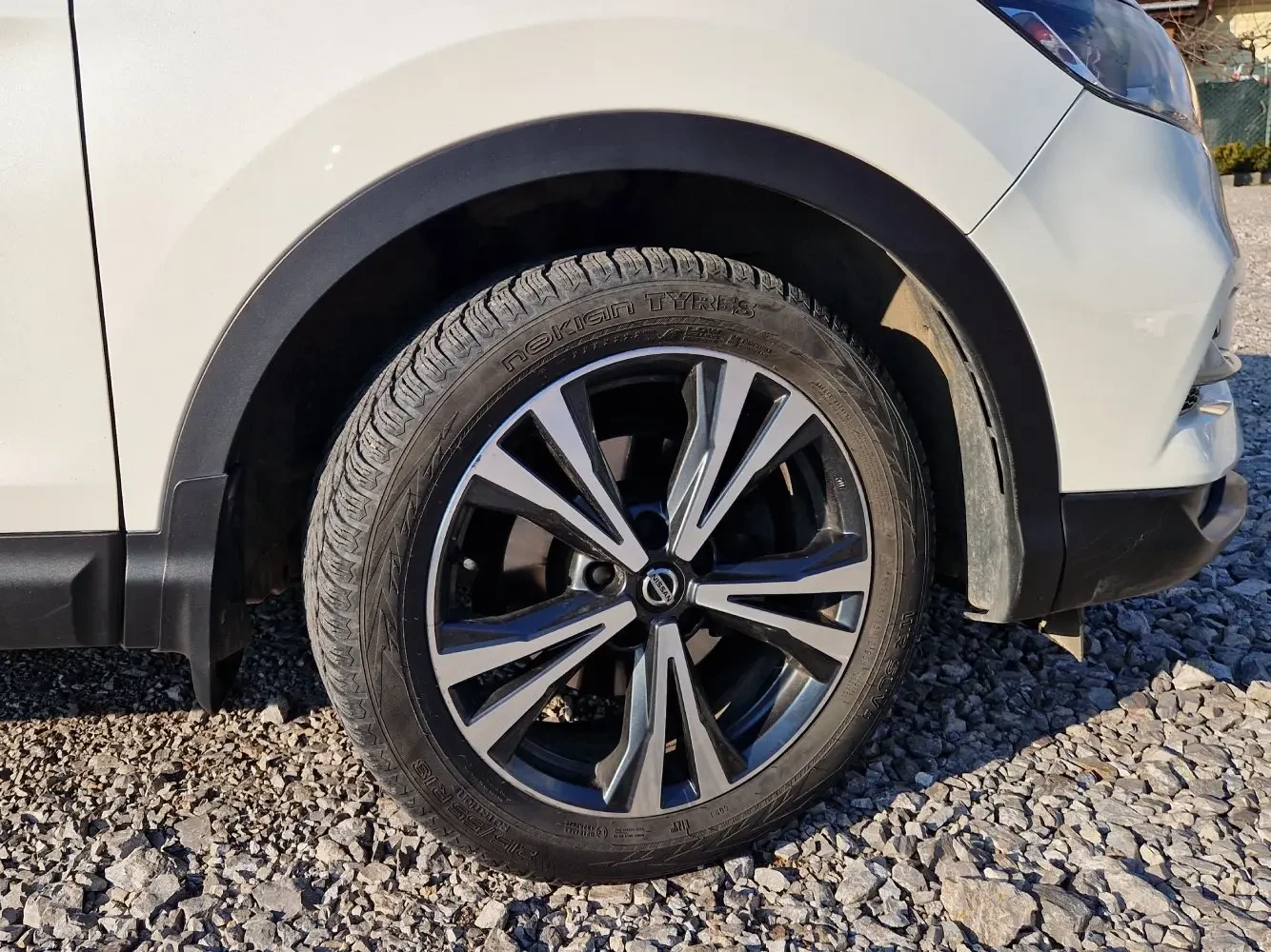 Nissan Qashqai, снимка 5 - Автомобили и джипове - 53839533