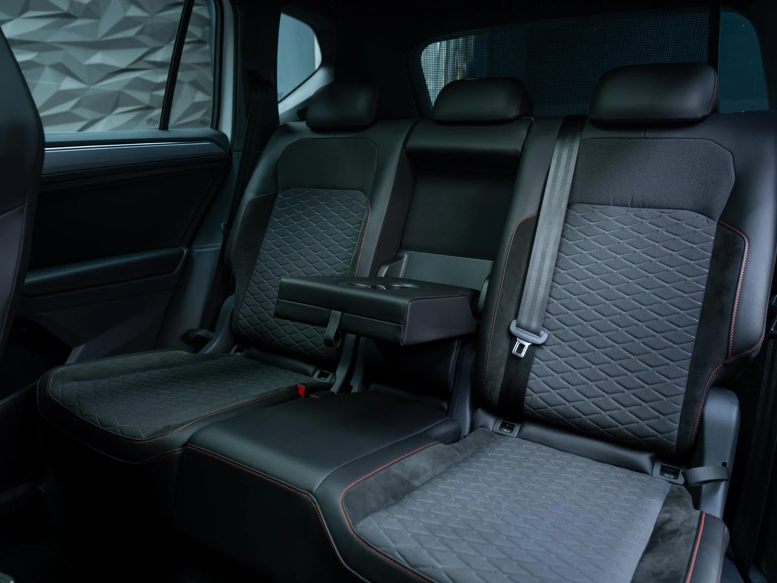 Seat Tarraco FR4* MEMORY* 360* PANO* ПОДГРЕВ* KEYLESS* , снимка 10 - Автомобили и джипове - 53923707