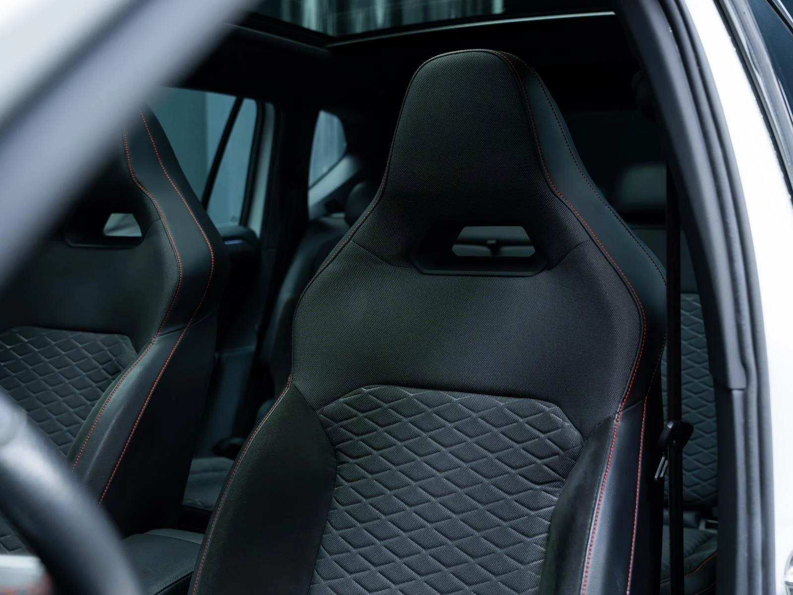 Seat Tarraco FR4* MEMORY* 360* PANO* ПОДГРЕВ* KEYLESS* , снимка 7 - Автомобили и джипове - 53923707