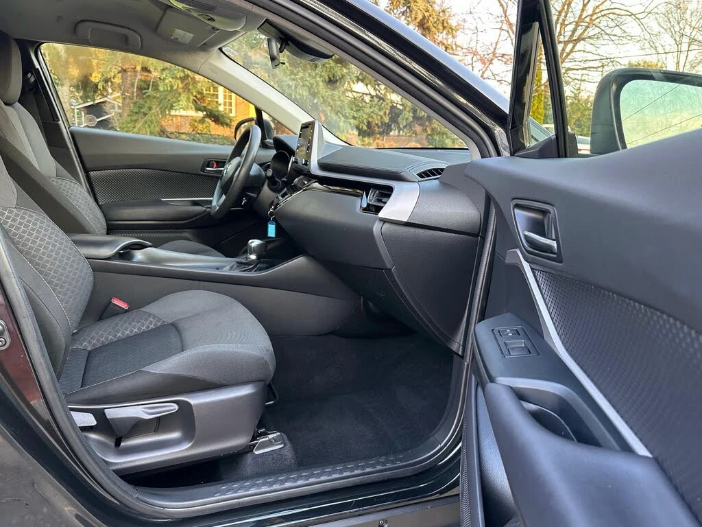 Toyota C-HR  Nightshade FWD, снимка 11 - Автомобили и джипове - 54221174