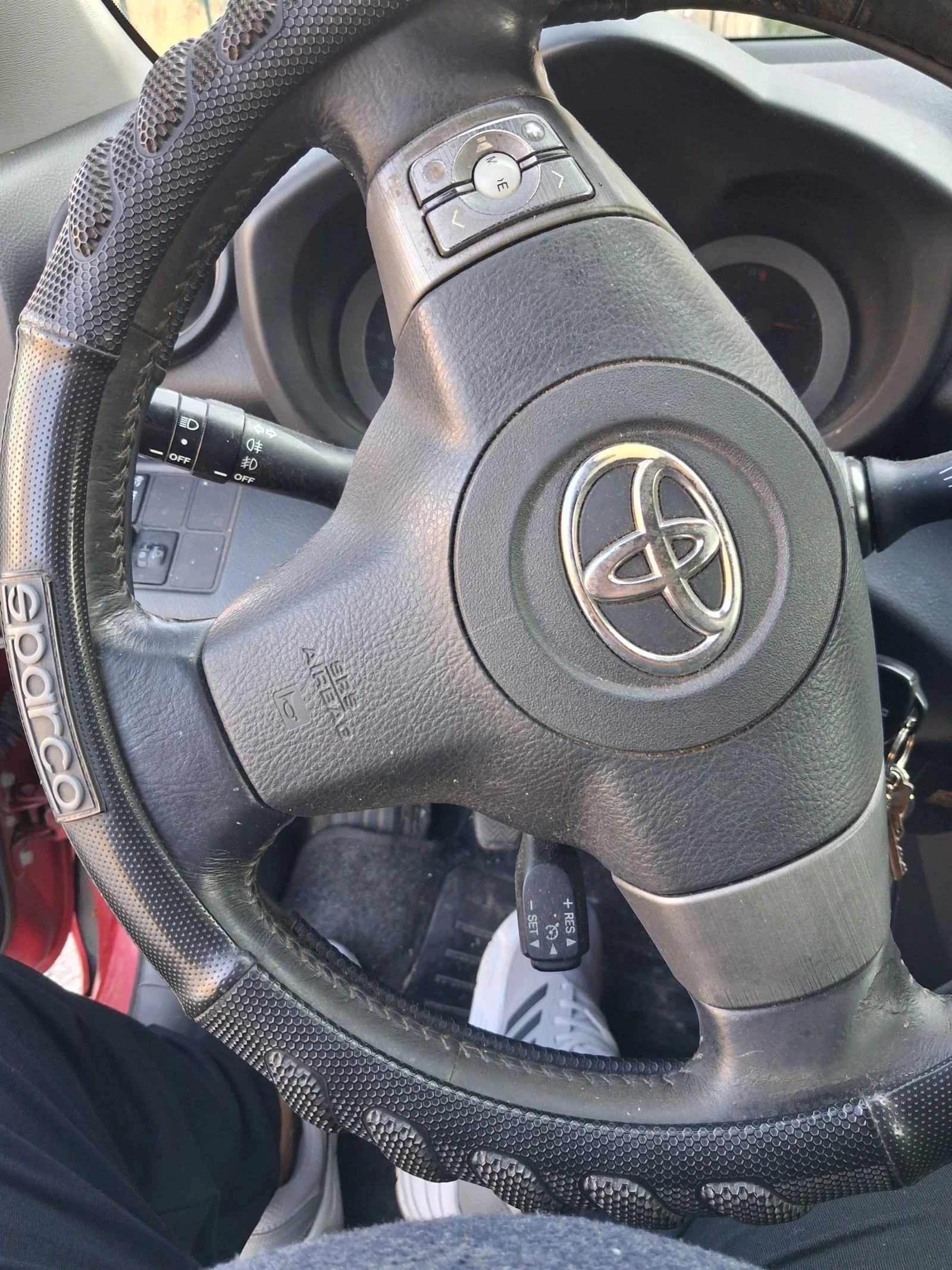 Toyota Rav4 3, снимка 9 - Автомобили и джипове - 54230029