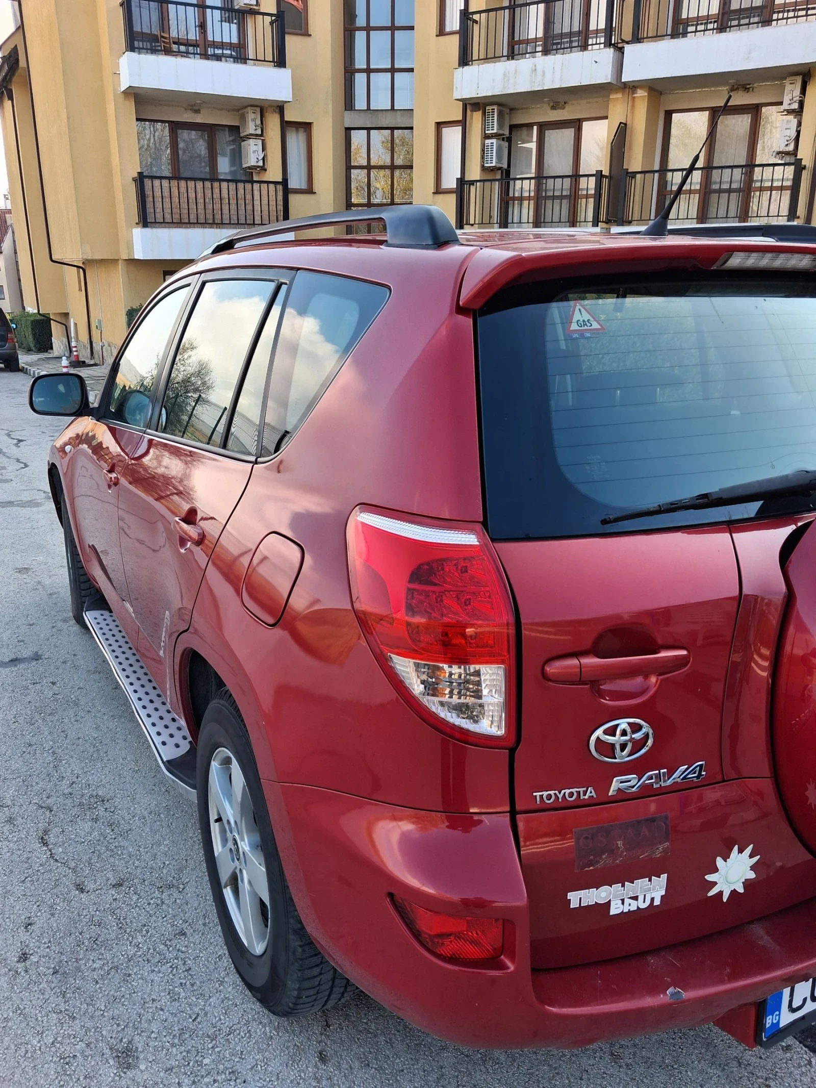 Toyota Rav4 3, снимка 4 - Автомобили и джипове - 54230029