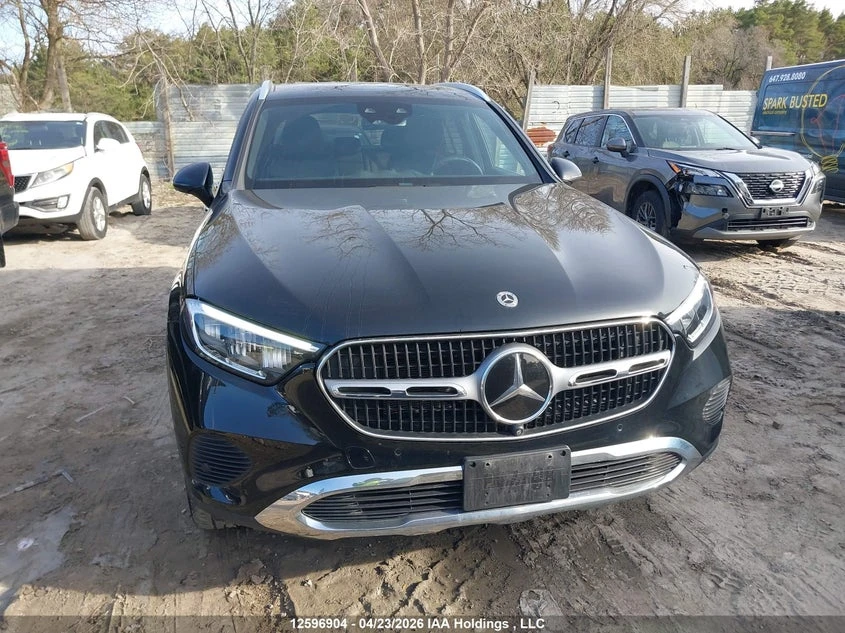 Mercedes-Benz GLC 300 4matic* Памет* Панорама* 2ключа, снимка 2 - Автомобили и джипове - 54327476
