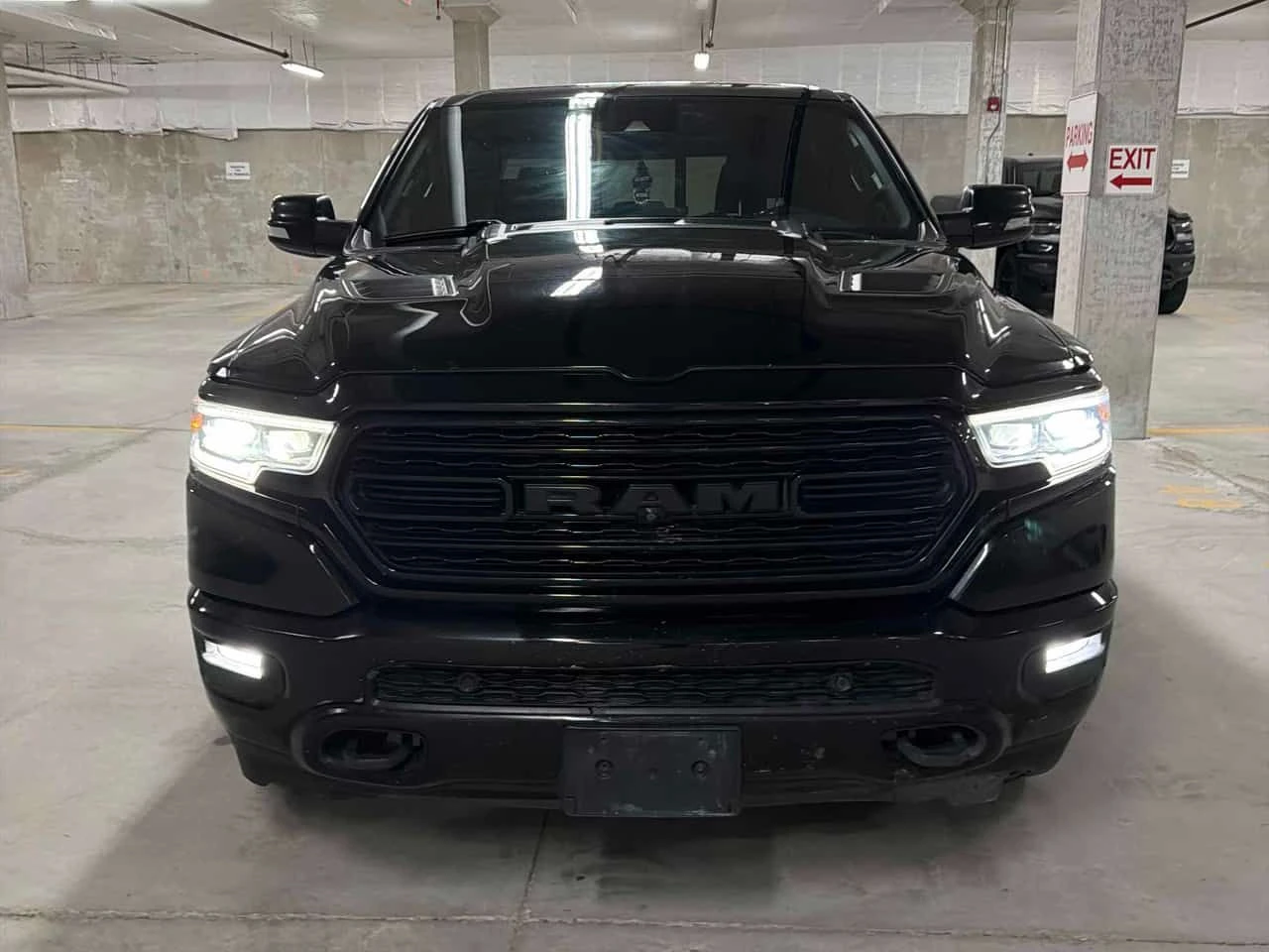 Dodge RAM 1500 Limited / 360 / H&K / ОБДУХВАНЕ / ВЪЗДУХ /, снимка 6 - Автомобили и джипове - 54640220