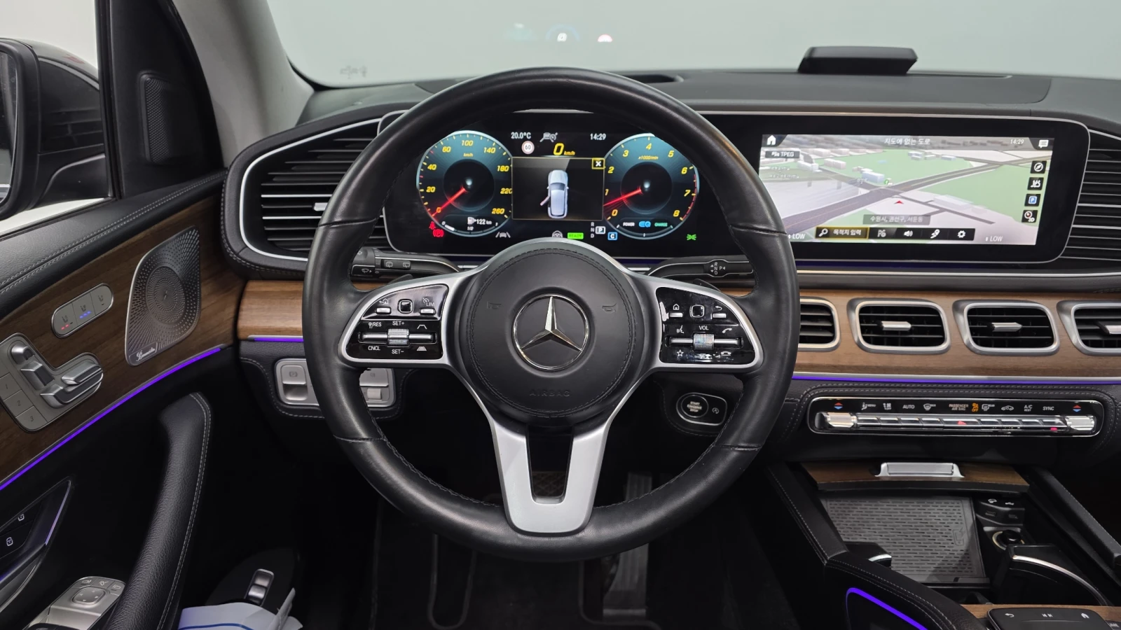 Mercedes-Benz GLE 450 AMG AMG PK* PANO* 360* HEAD-UP* ОБДУХ* ДИСТРОНИК* КРАЙ, снимка 5 - Автомобили и джипове - 54818526