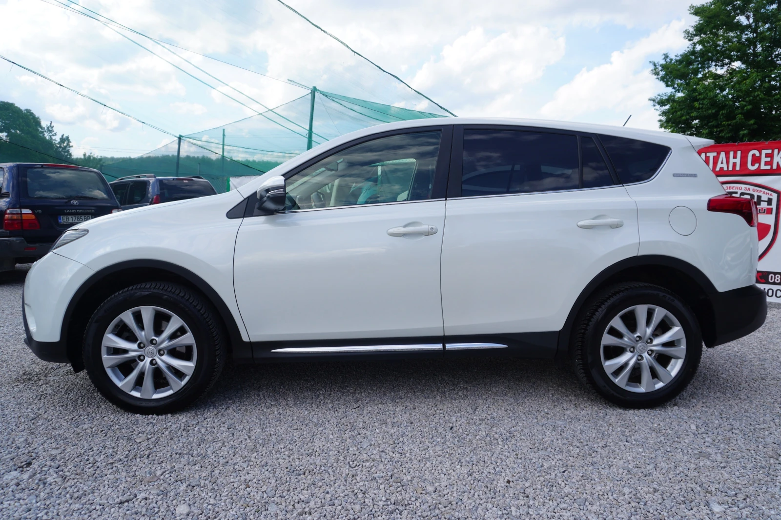 Toyota Rav4 2.2 150KC, 4WD, 20th ANNIVERSARY, ПЕРЛА, снимка 2 - Автомобили и джипове - 54838647