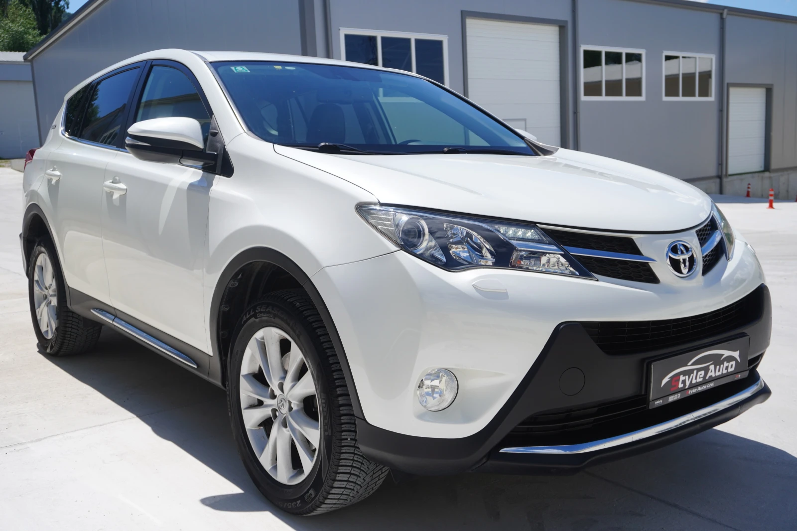 Toyota Rav4 2.2 150KC, 4WD, 20th ANNIVERSARY, LOUNGE, ПЕРЛА!, снимка 7 - Автомобили и джипове - 54838647