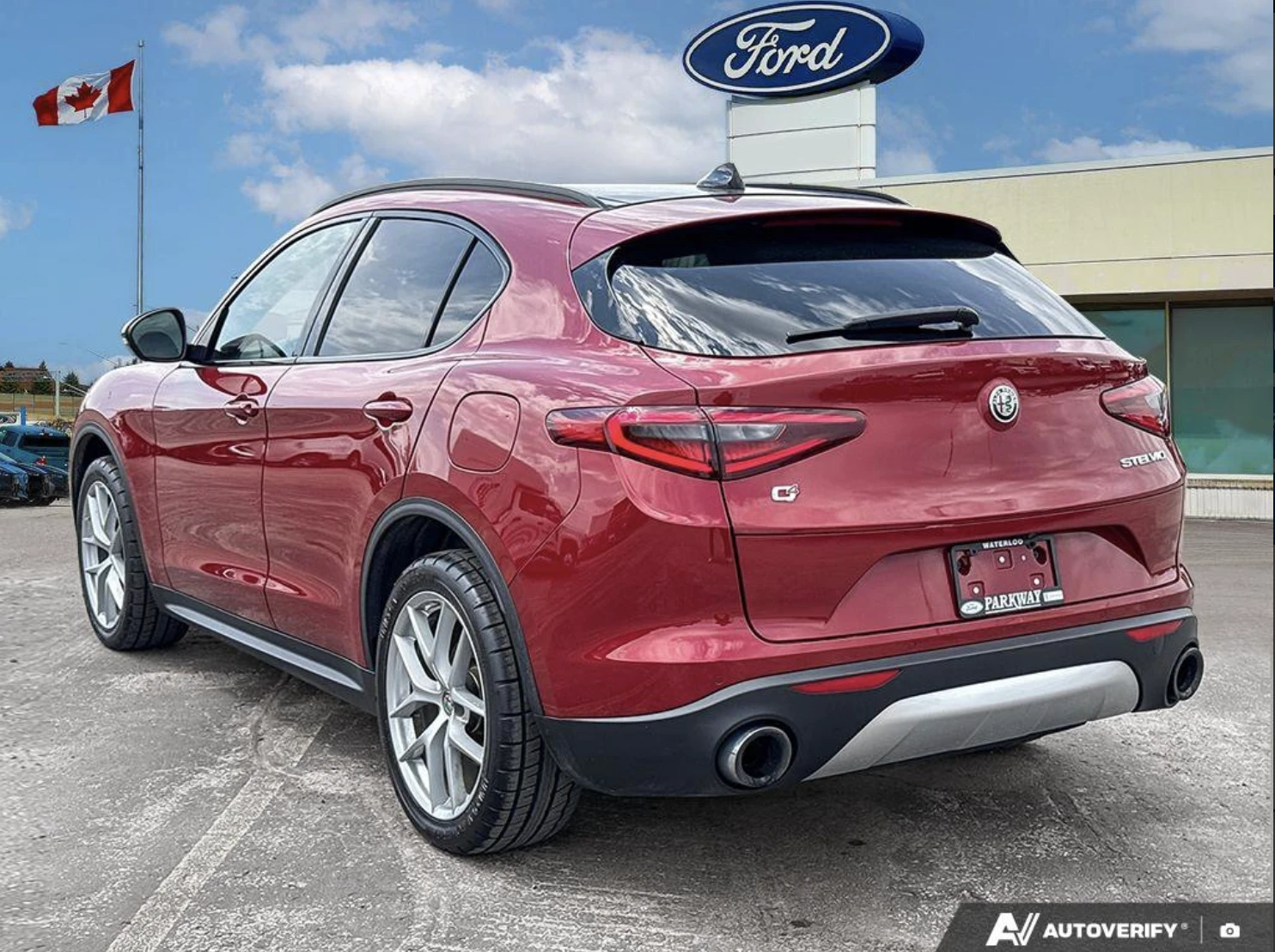 Alfa Romeo Stelvio Ti Sport / HARMAN KARDON / ПАНОРАМА /, снимка 4 - Автомобили и джипове - 54911709