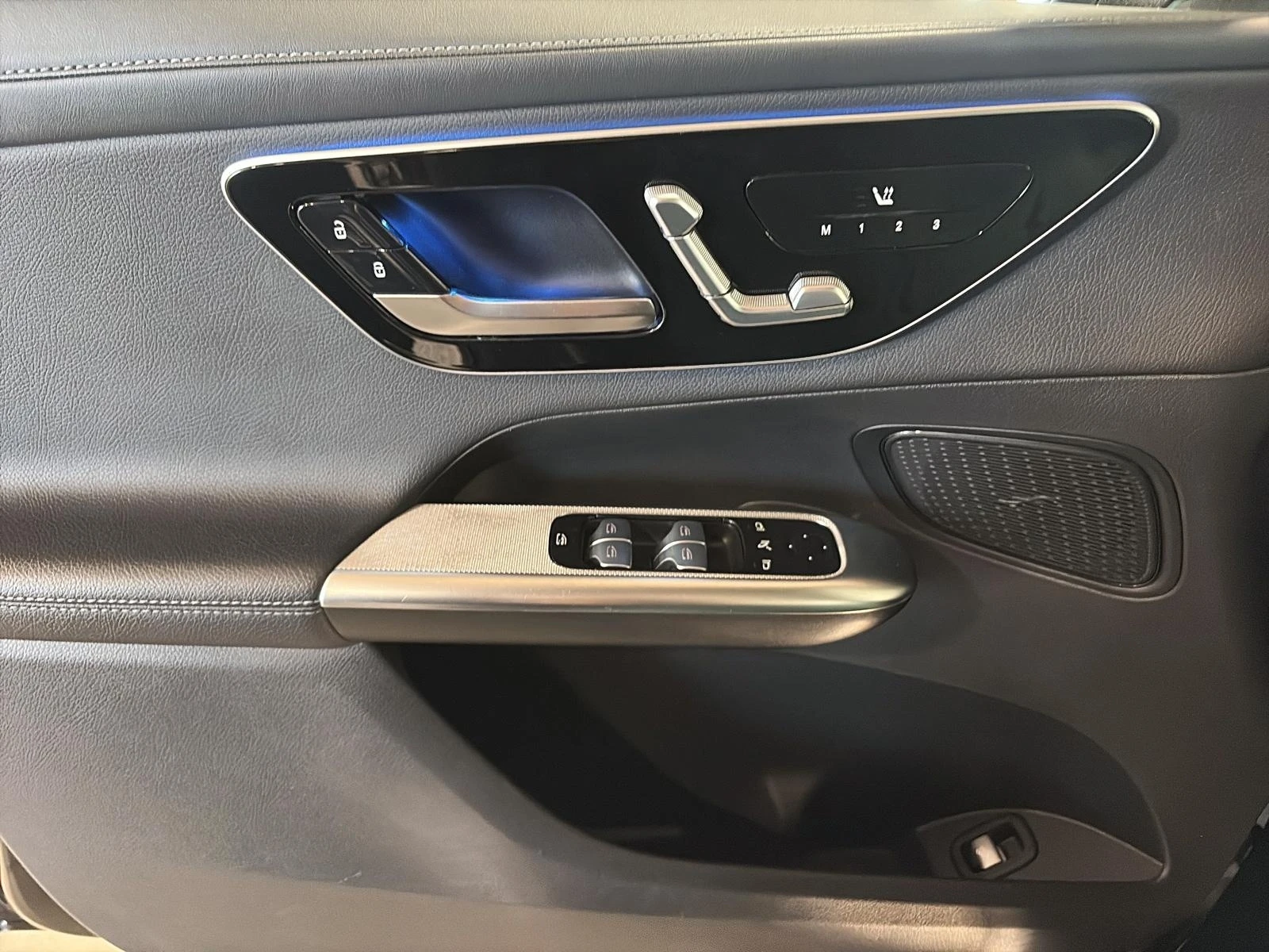 Mercedes-Benz GLC 300 ПАМЕТ* ПАНО* DIGITAL* , снимка 9 - Автомобили и джипове - 54949812