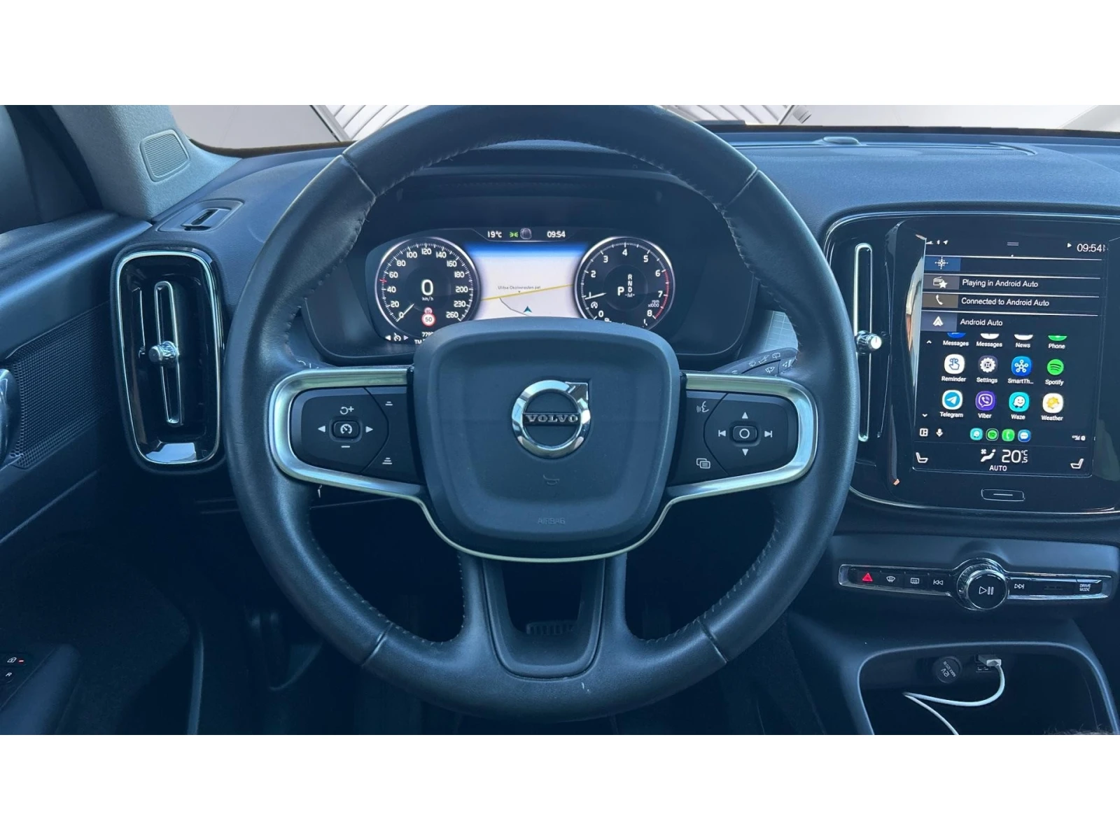 Volvo XC40 T4 2.0 AWD A/T, Месечна вноска от 257  , снимка 13 - Автомобили и джипове - 56080616