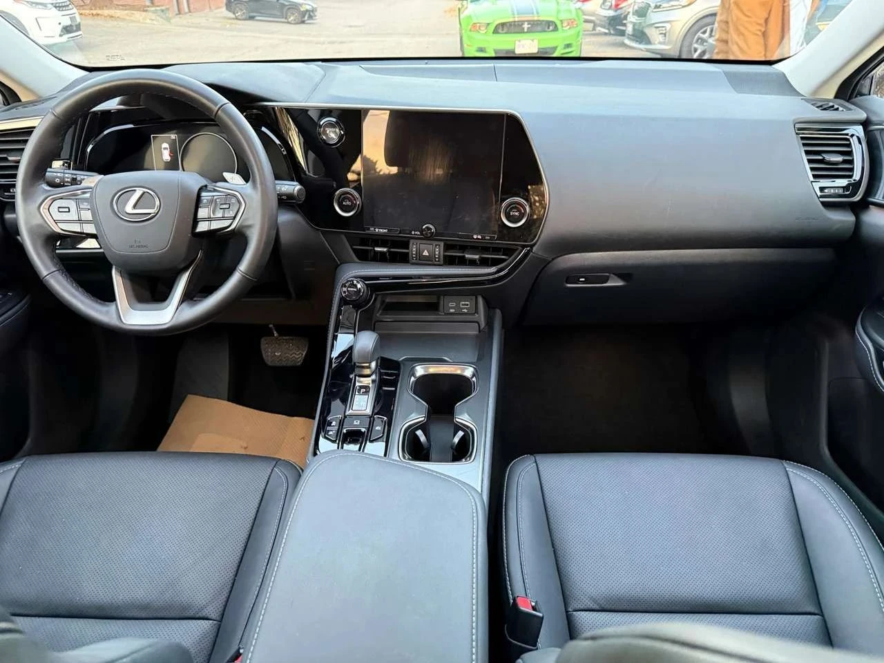 Lexus NX, снимка 10 - Автомобили и джипове - 56706549