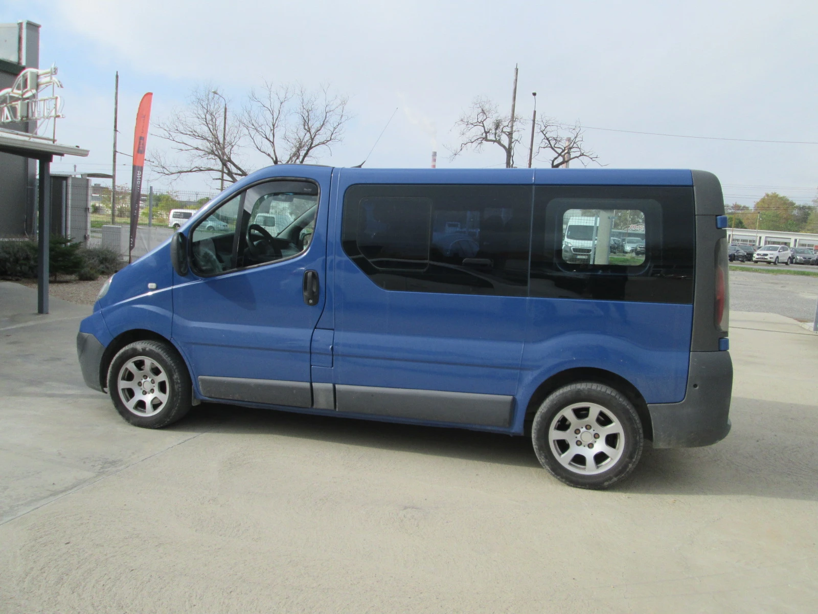 Renault Trafic 1.9dci 6mesta klima - изображение 7