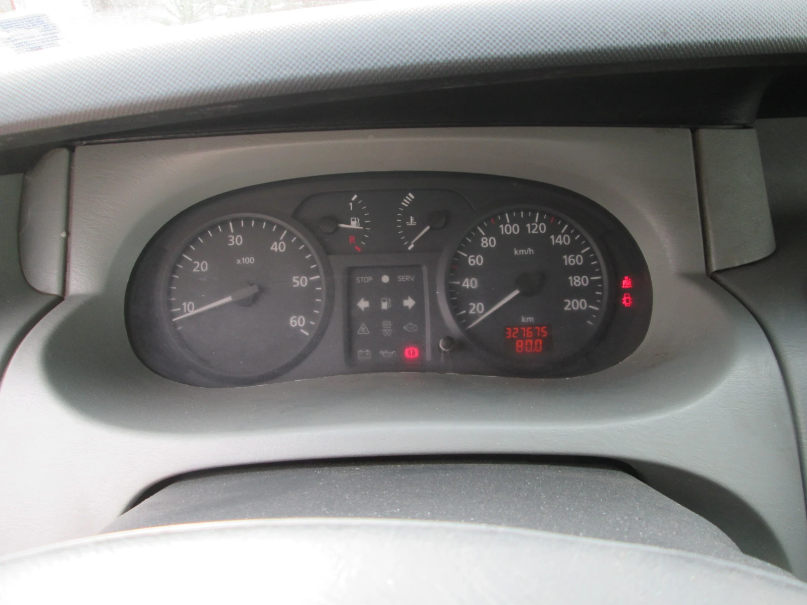 Renault Trafic 1.9dci 6mesta klima - изображение 10
