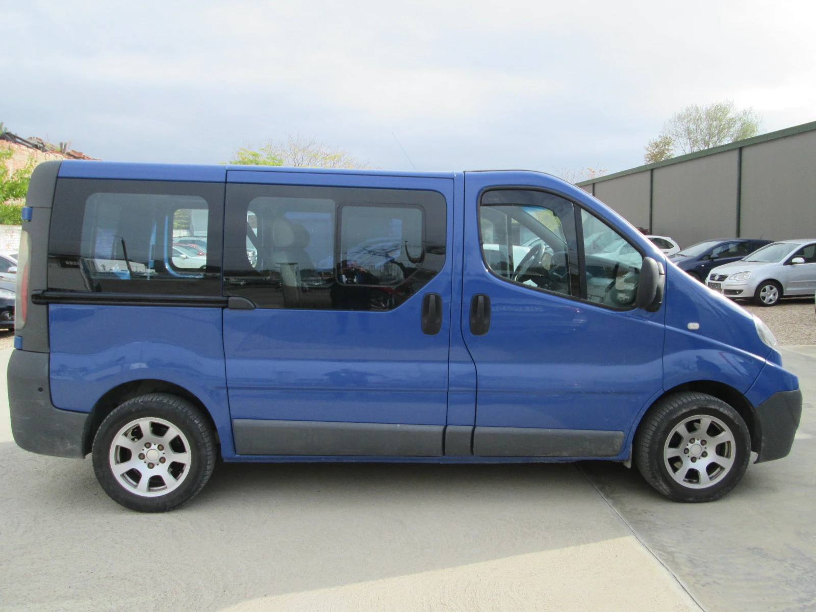 Renault Trafic 1.9dci 6mesta klima - изображение 3