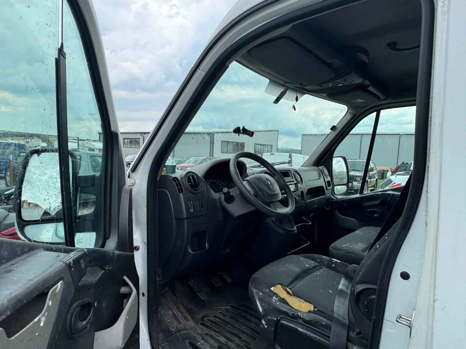 Renault Master 2.3 , снимка 9 - Бусове и автобуси - 54739931