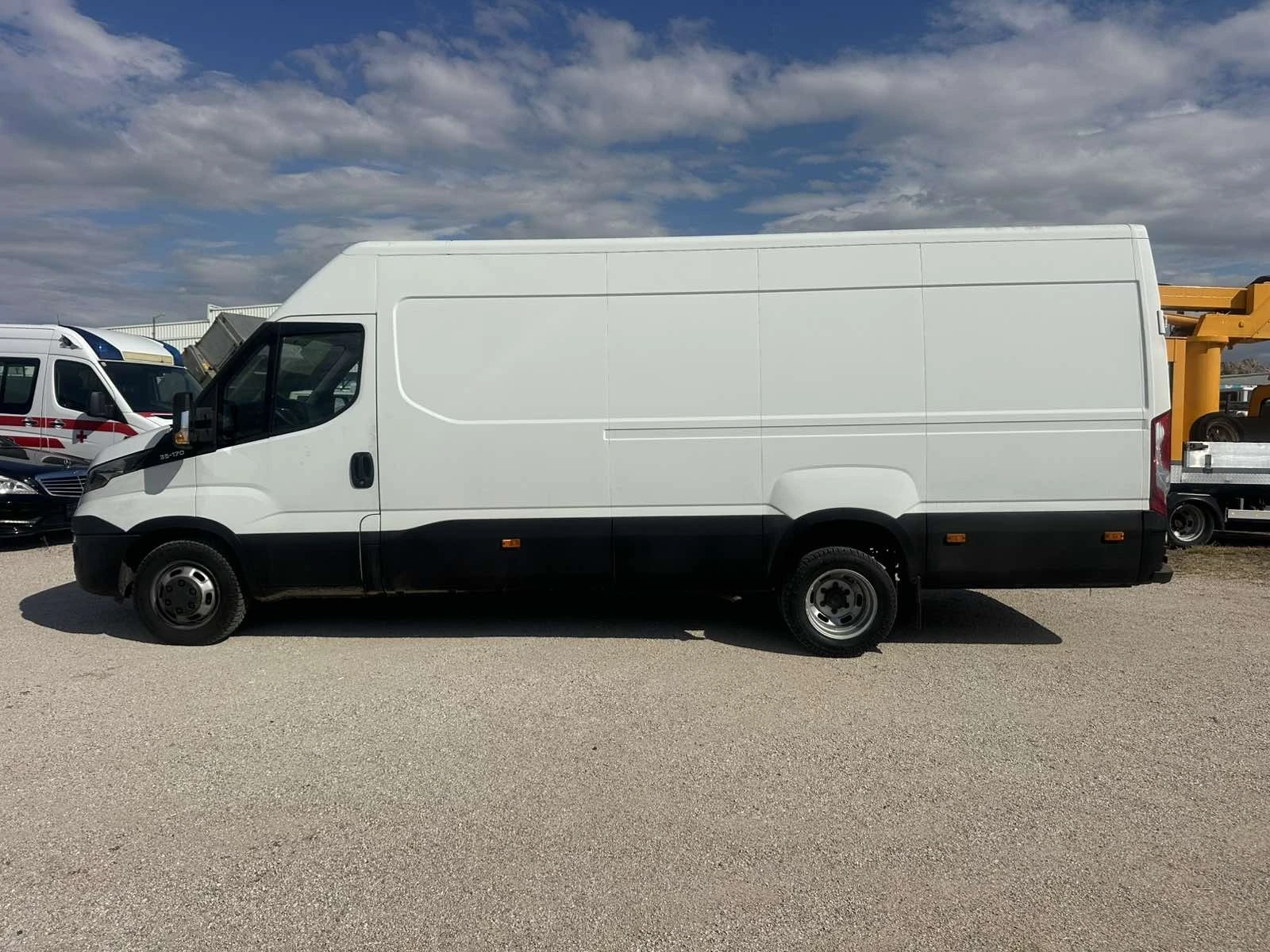 Iveco 35c17, снимка 5 - Бусове и автобуси - 56193531