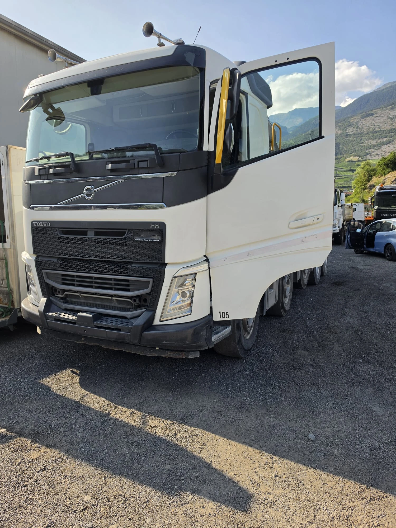 Volvo Fh 540 10x4R * * ВНОС ОТ ШВЕЙЦАРИЯ* * , снимка 2 - Камиони - 55429610